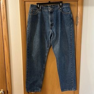 Levi’s Women’s Vintage 560 Loose Fit Straight Leg Jeans Medium Wash Plus Size 18